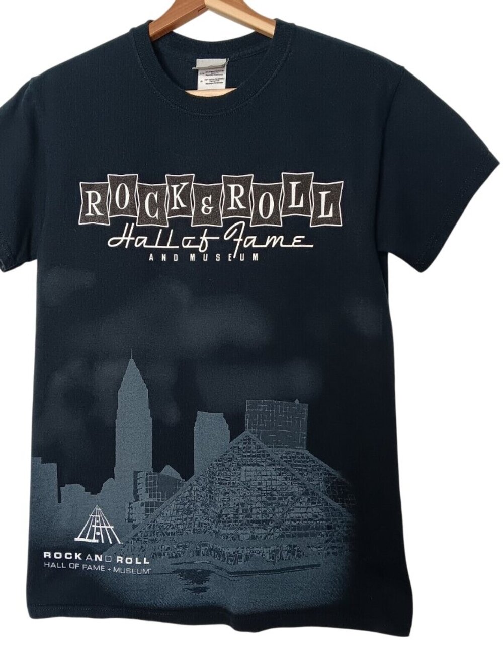 Rock n Roll Hall of Fame Museum Shirt Small Inductees 2012 Music Bands Black